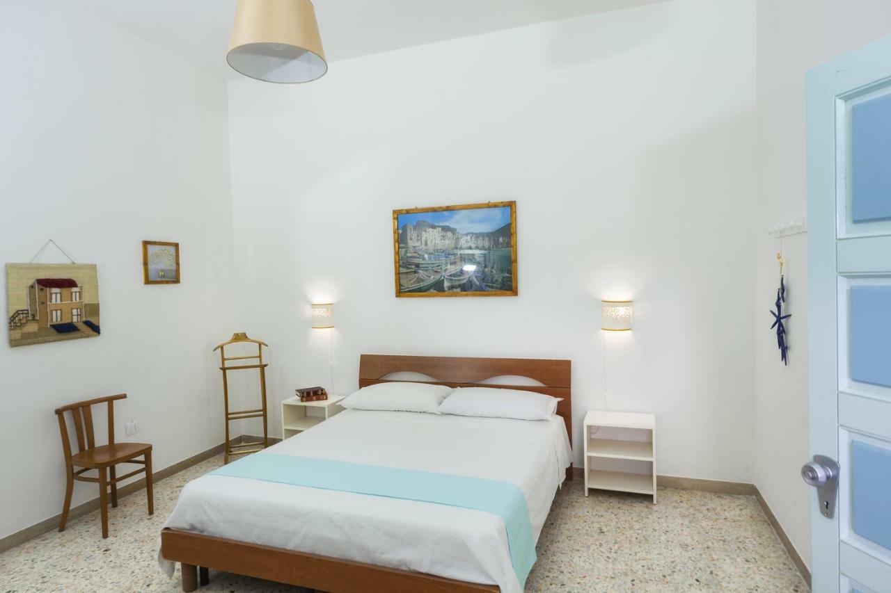 הוילה מרינה די מנקוורסה Casa Mamma Rita - Family House מראה חיצוני תמונה